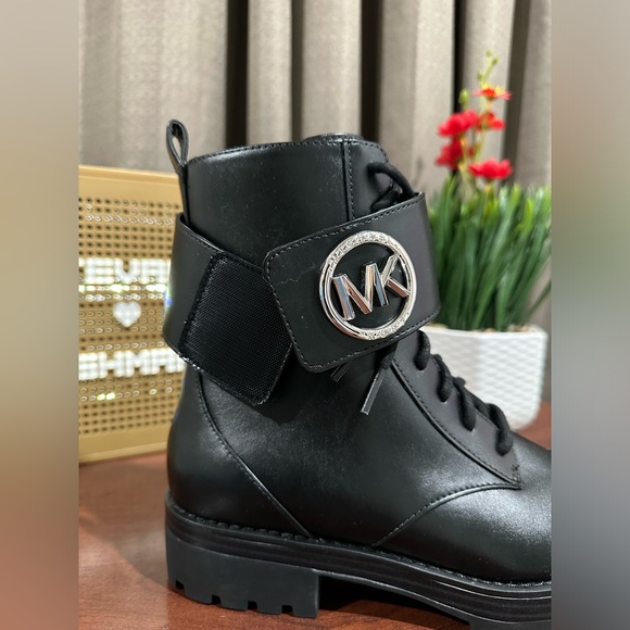New Michael Kors Tatum Combat Lace up Boot Black size 5 / 6 / 7.5 - Picture 10 of 12